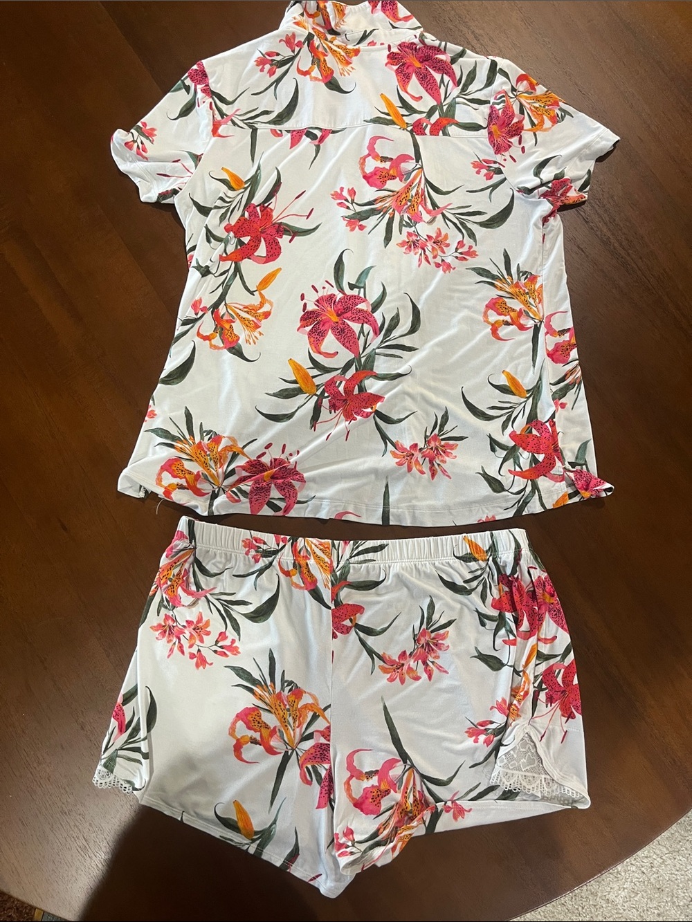 *MATCHING SET* Soma White Button-Front Floral Short Sleeve Pajama Set - Picture 3 of 7